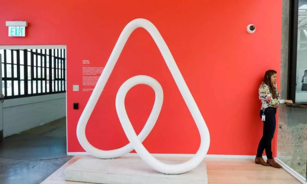 Airbnb: Έρχονται τσουχτερά πρόστιμα σε ιδιοκτήτες ακινήτων που θα συμμορφωθούν προς τας υποδείξεις